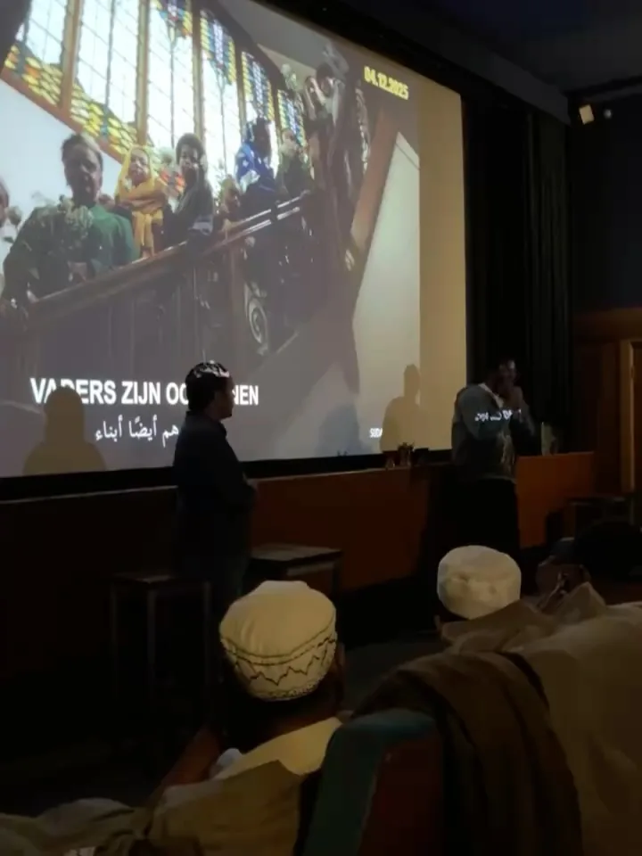Beeld uit de zaal tijdens de vertoning in filmtheater Kriterion.
